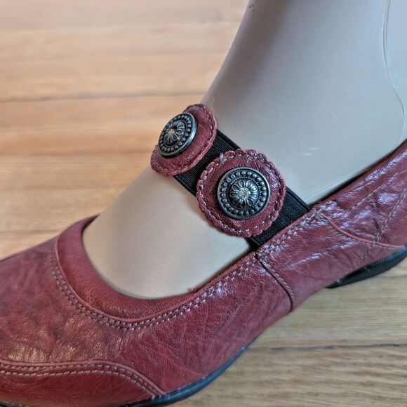 Taos Mary Jane Flats Leather Applique Red Comfort Ballet Shoes Walking Size 6 - Picture 6 of 13